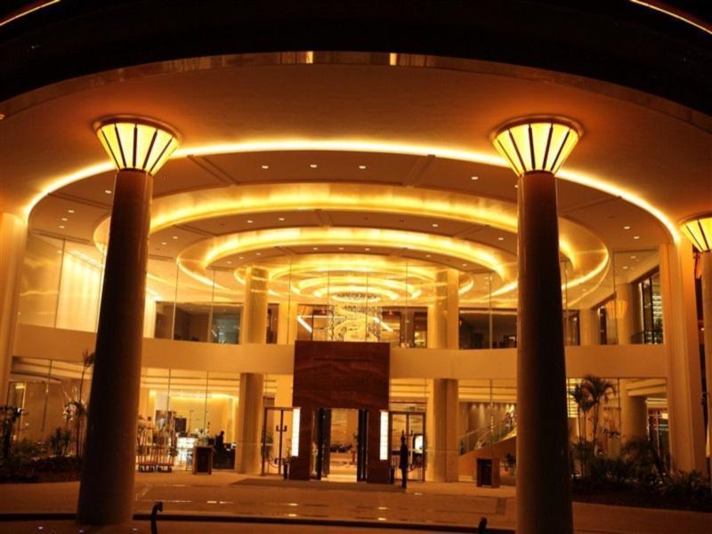 Golden Shining New Century Grand Hotel Beihai Esterno foto